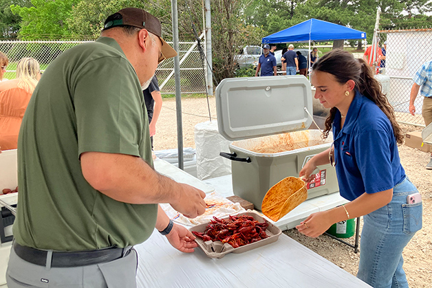 2025 Crawfish Web 10