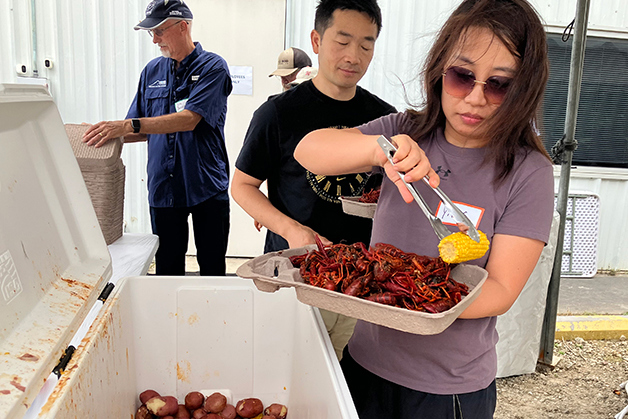 2025 Crawfish Web 6